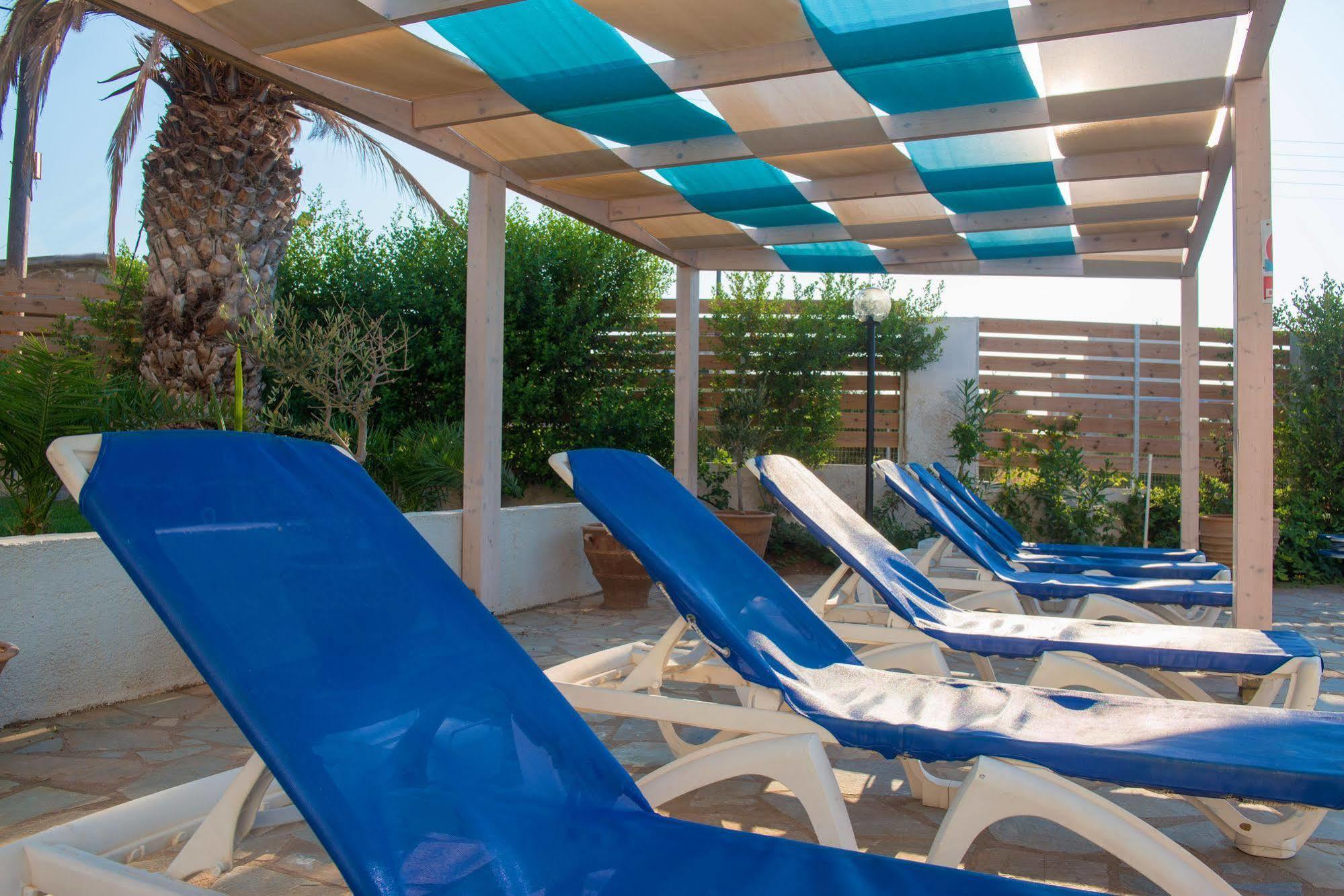 Oasis Beach Hotel - Adults Only Anissaras Bagian luar foto